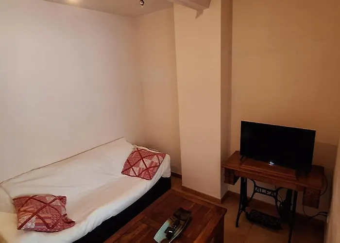 Apartamentos Casa May 2 - Centro Benidorm- Solo Mayores De 30 Anos Y Familias