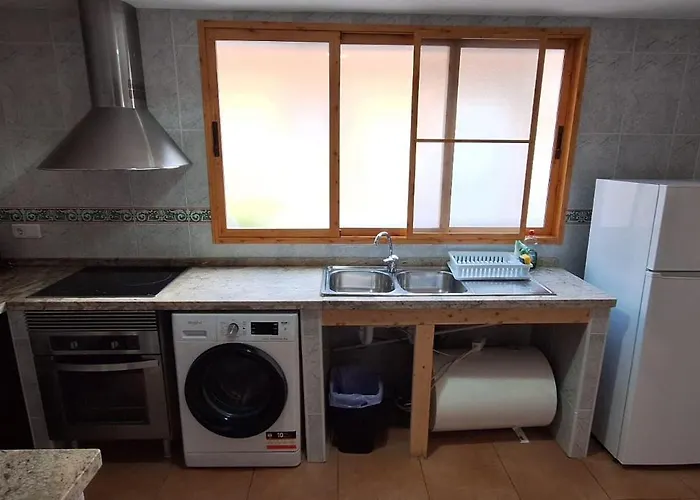 Apartamentos Casa May 2 - Centro Benidorm- Solo Mayores De 30 Anos Y Familias